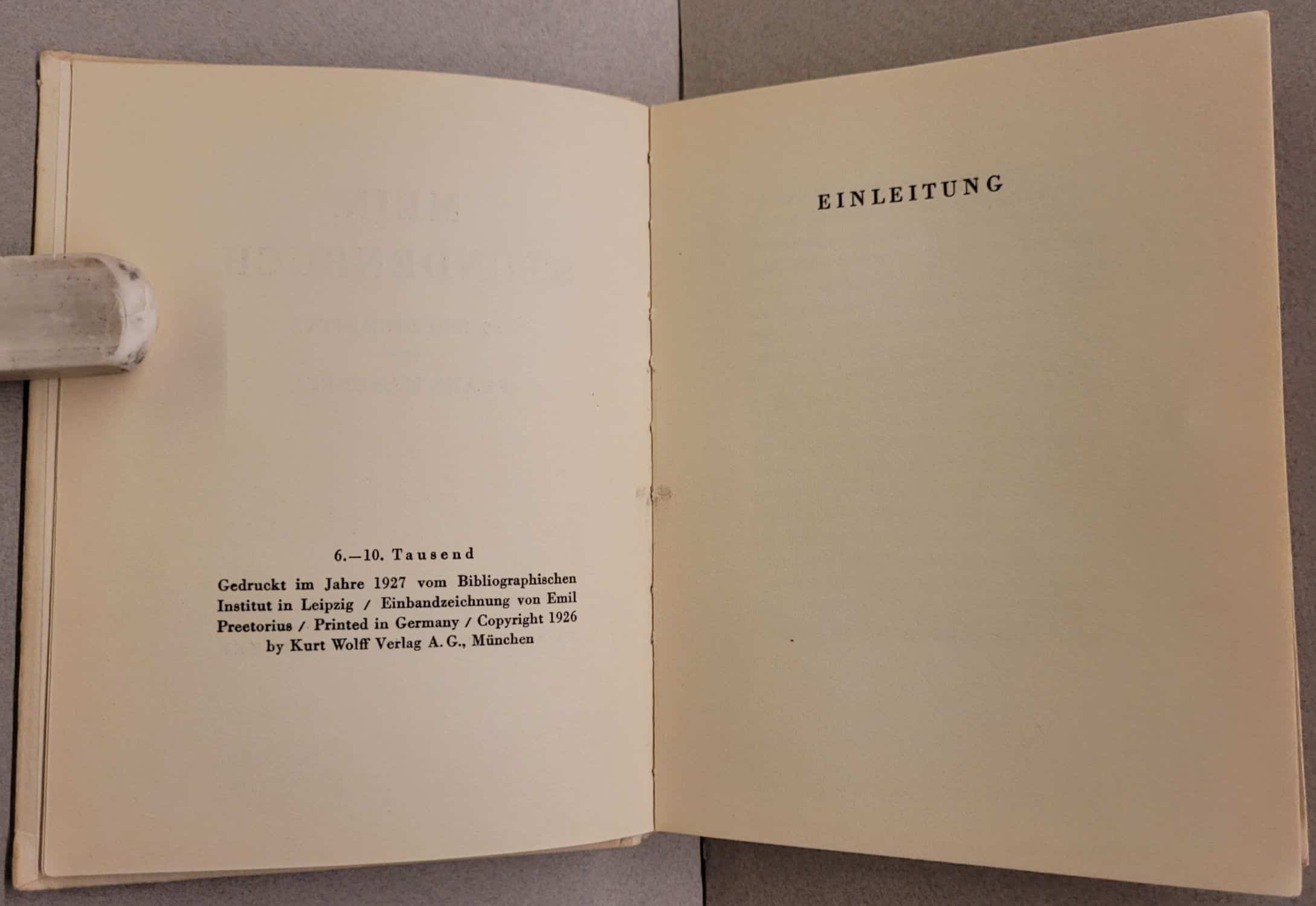 Publication page of Kurt Wolff's publication of the 1927 Trade edition of  Masereel's woodcut novel, Mein Stundenbuch. It shows copies 6 - 10 thousand were published.