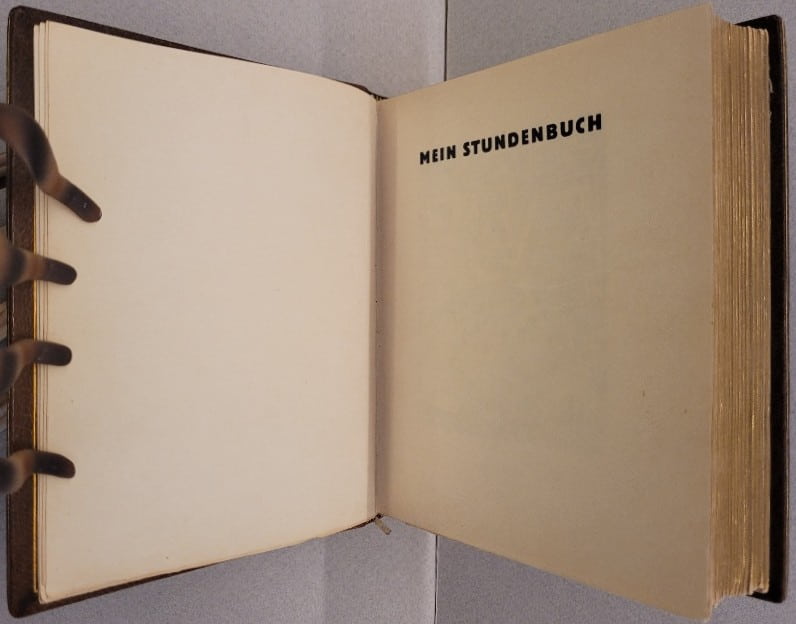Half-title page of Masereel's 1920 wordless novel, Mein Stundenbuch.